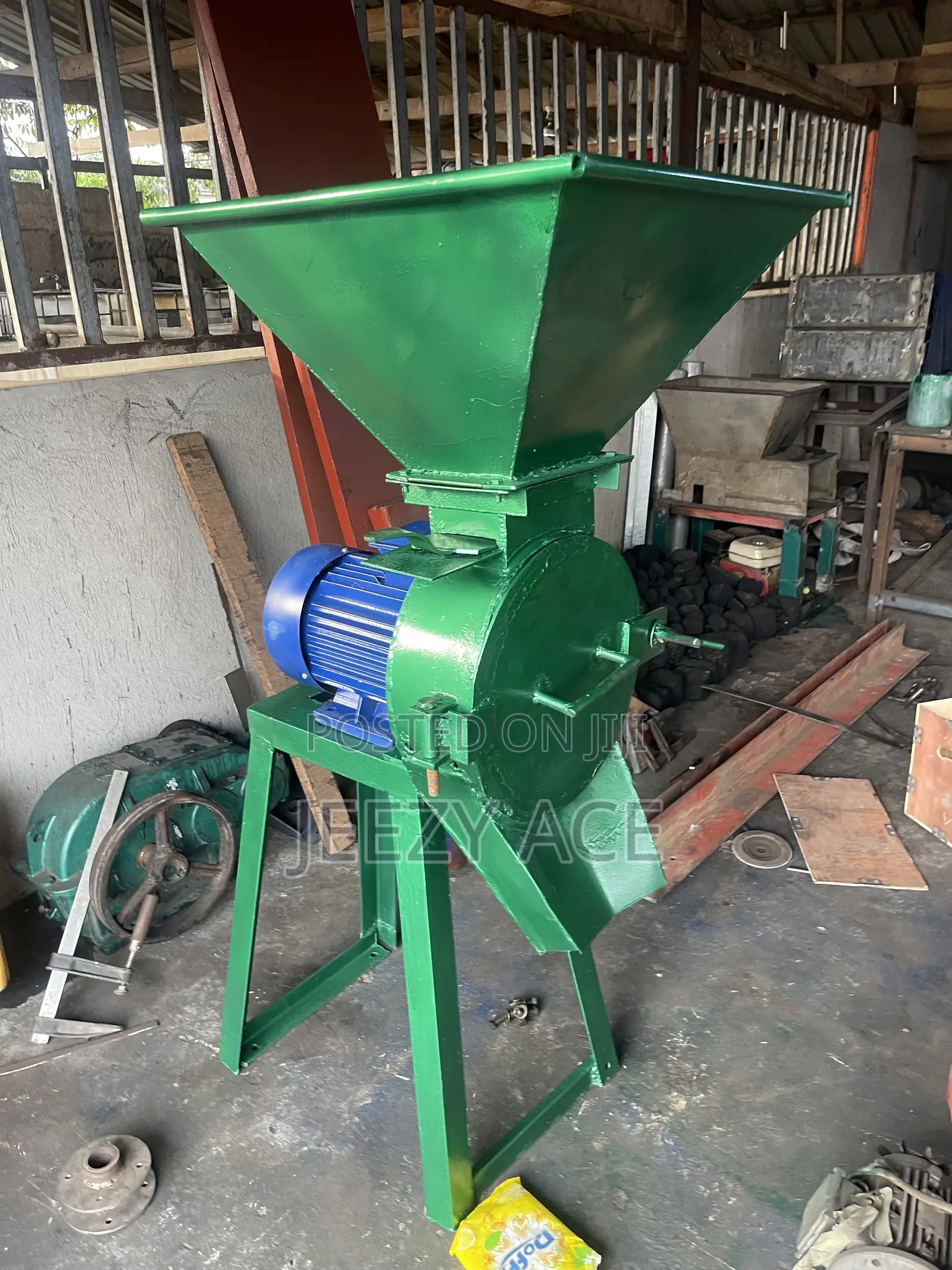 Hummer Mill Machine