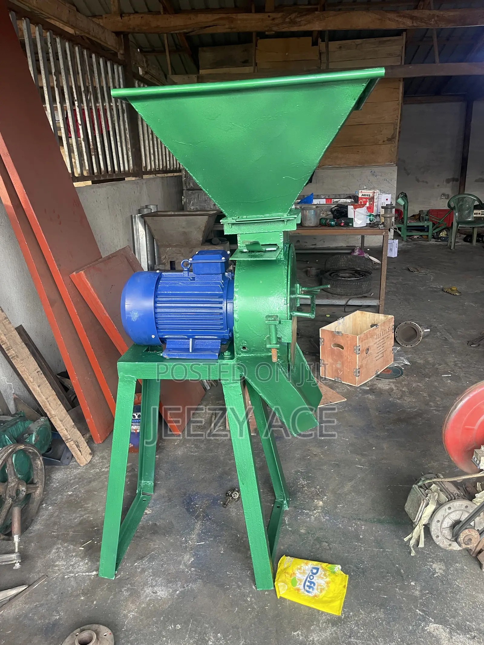 Hummer Mill Machine