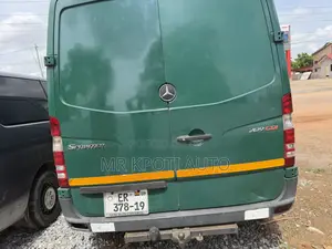 Mercedes-Benz Sprinter 2013 Green