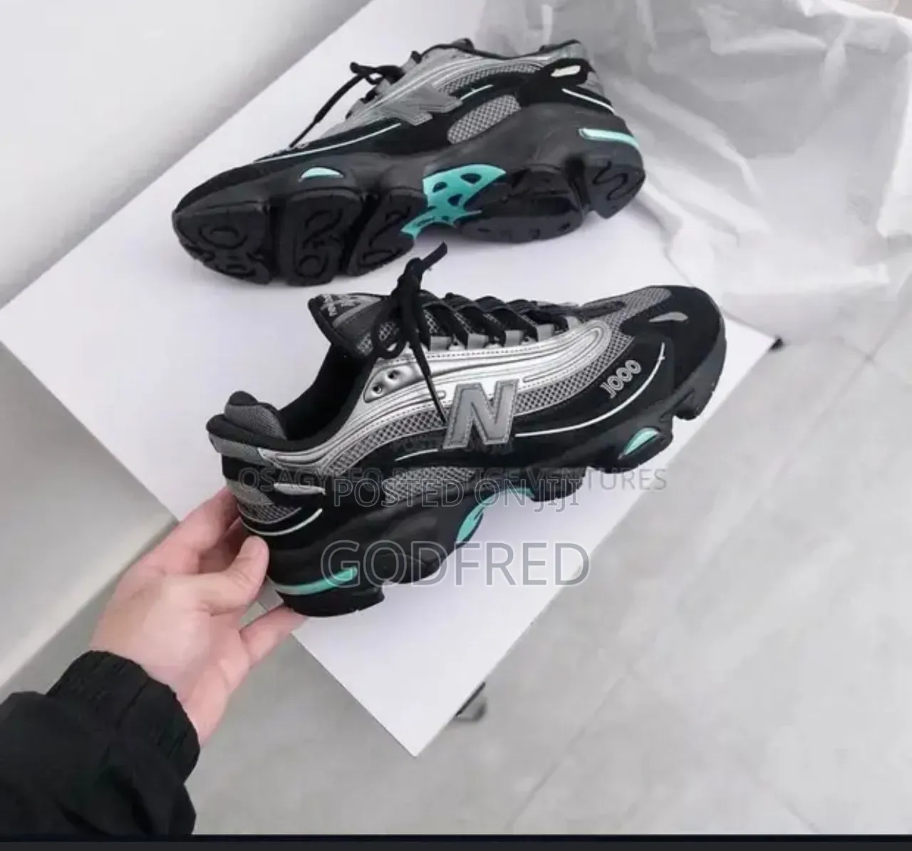 New Balance 1000