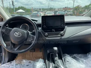 Toyota Corolla LE 2021
