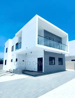 4bdrm House in 4 Bedroom With, Tema Metropolitan for sale