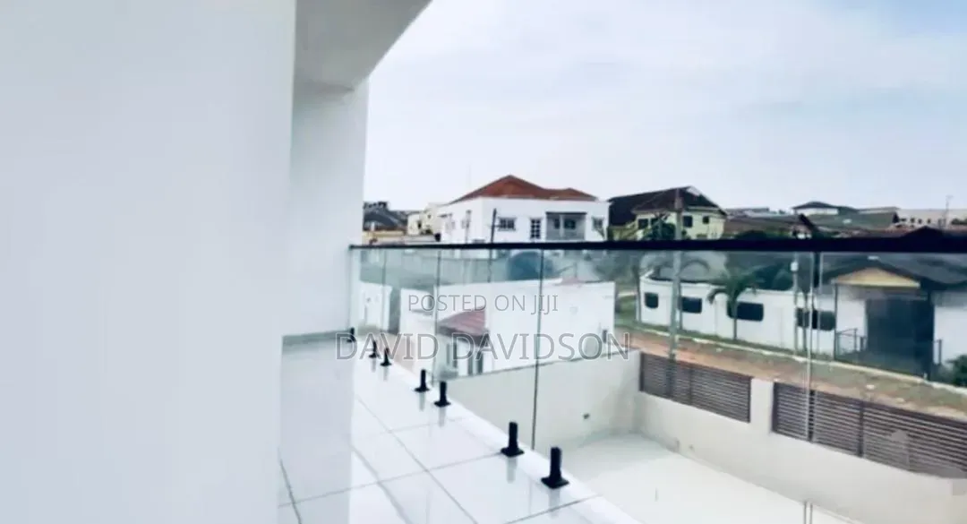 4bdrm House in 4 Bedroom With, Tema Metropolitan for sale