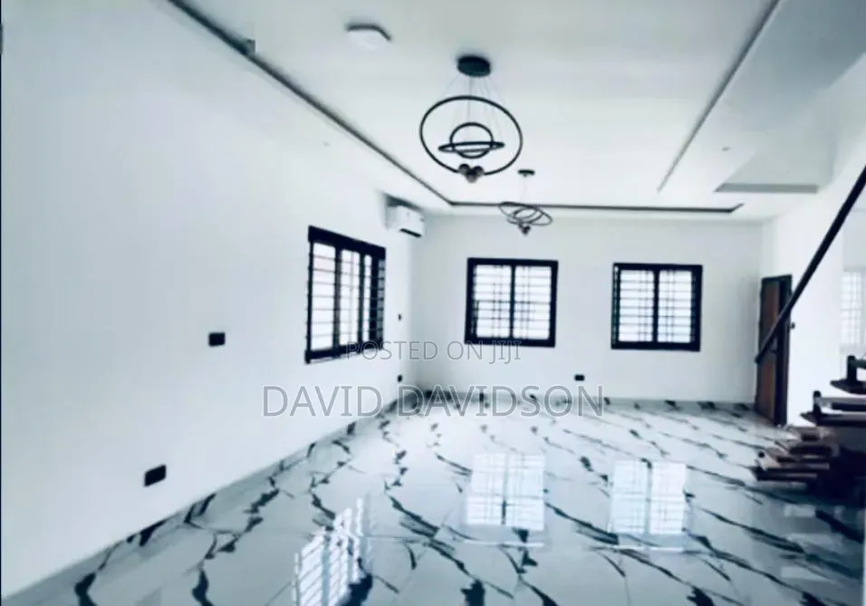 4bdrm House in 4 Bedroom With, Tema Metropolitan for sale