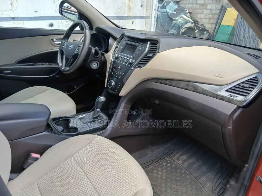 Hyundai Santa Fe SE AWD 2017 Orange