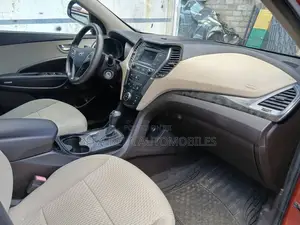 Hyundai Santa Fe SE AWD 2017 Orange