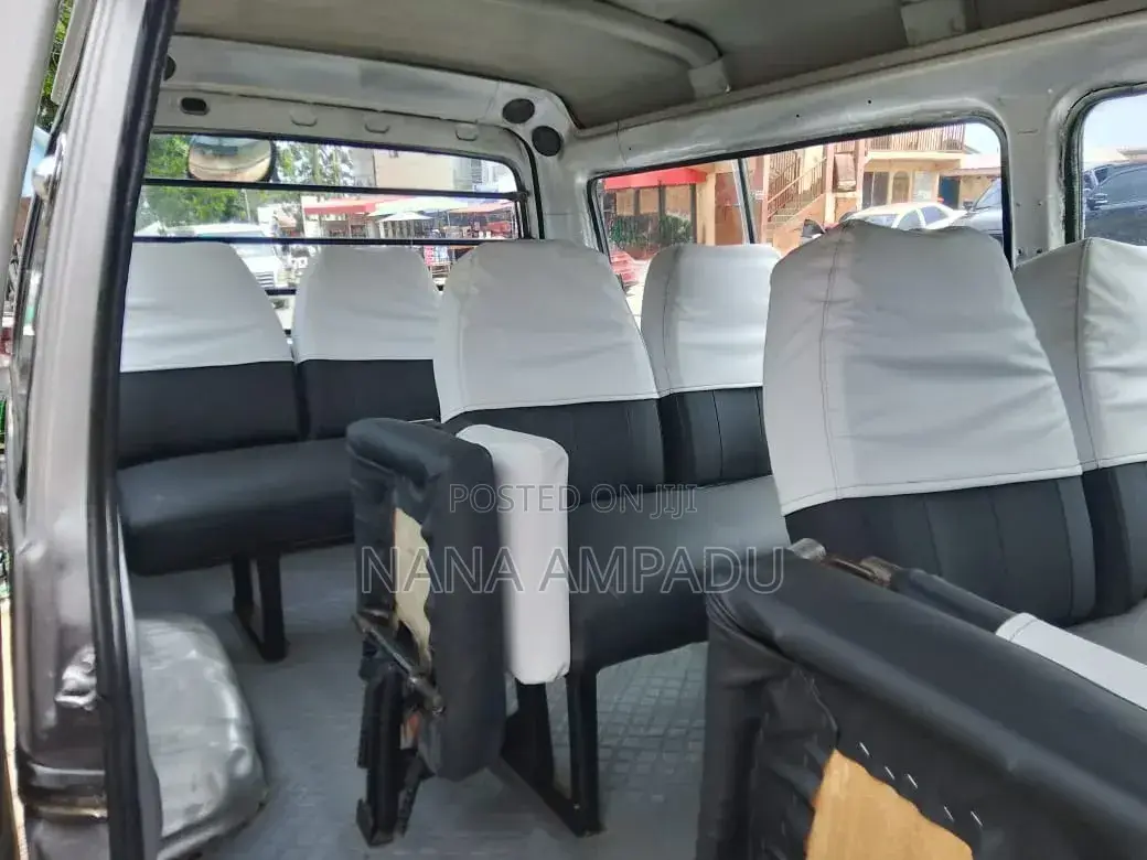 Hyundai H-100 2004