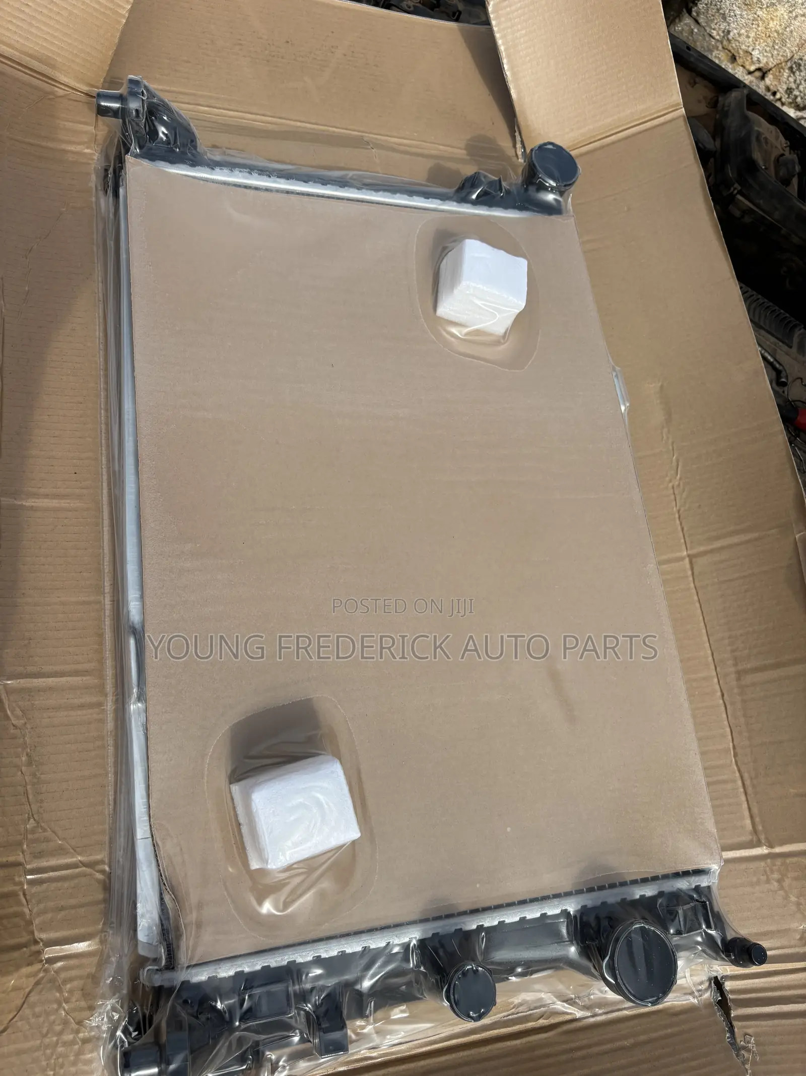 Mecedez Benz C250/C300 2014 2015 Radiator/Tank