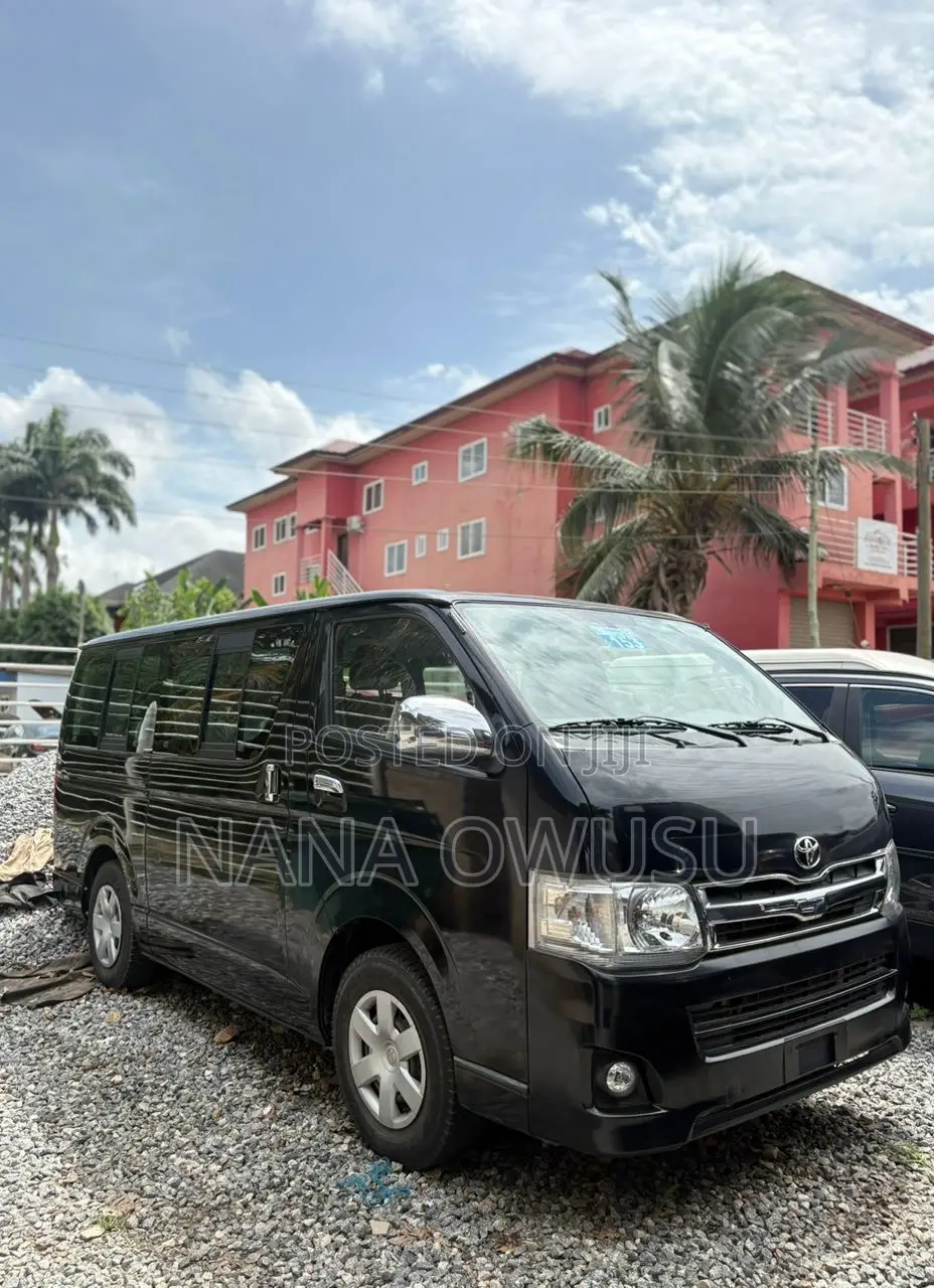 Toyota HiAce 2014 Black