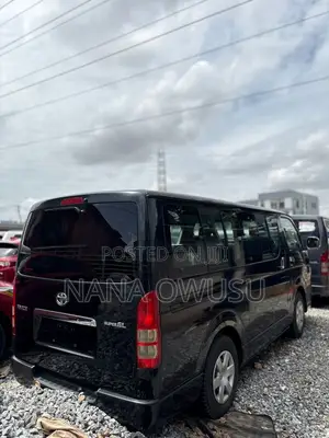Toyota HiAce 2014 Black