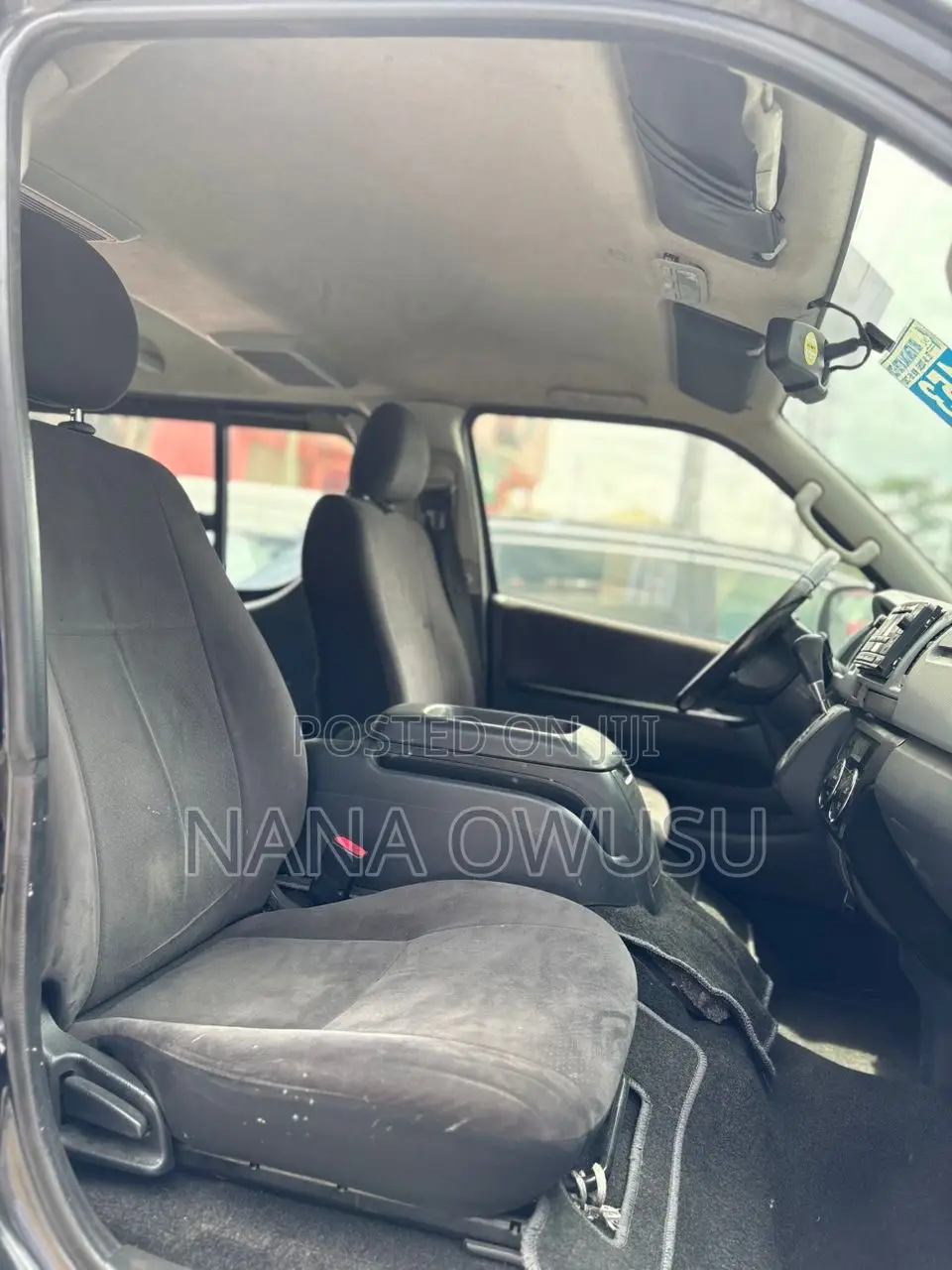 Toyota HiAce 2014 Black