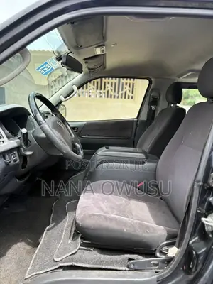 Toyota HiAce 2014 Black
