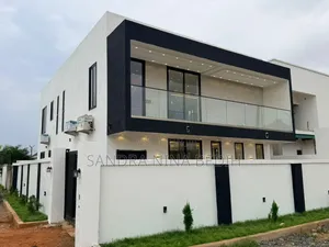 5bdrm House in East Legon Hills, School Junction for sale