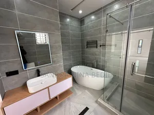 5bdrm House in East Legon Hills, School Junction for sale