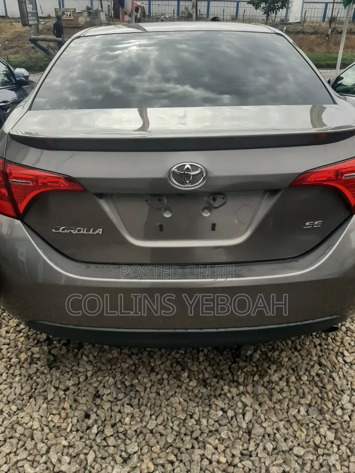 Toyota Corolla SE 4dr Sedan (1.8L 4cyl CVT) 2017 Brown