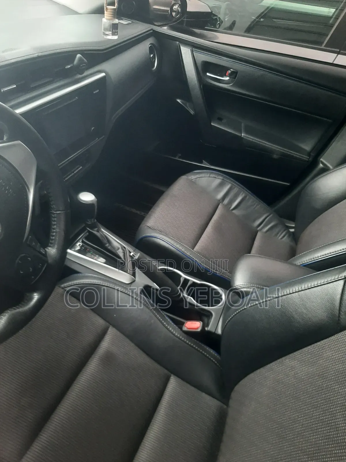 Toyota Corolla SE 4dr Sedan (1.8L 4cyl CVT) 2017 Brown