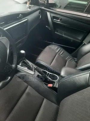Toyota Corolla SE 4dr Sedan (1.8L 4cyl CVT) 2017 Brown