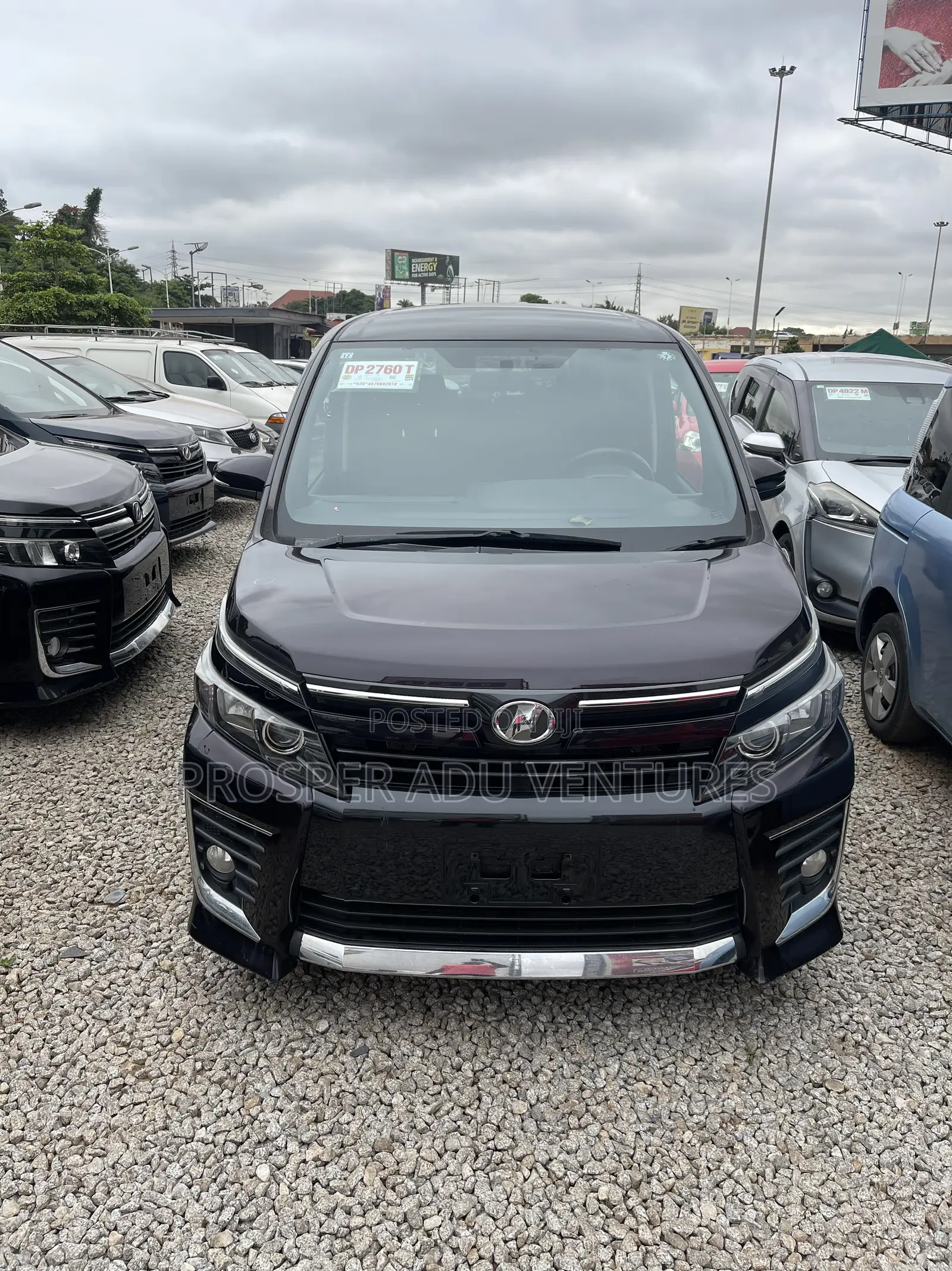 Toyota Voxy 2015