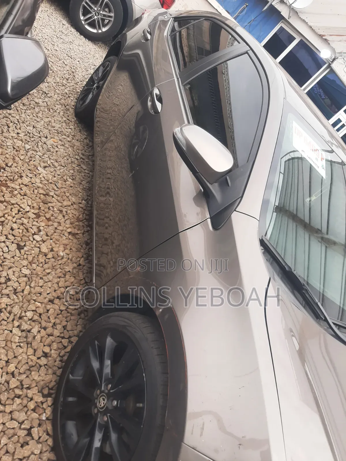 Toyota Corolla SE 4dr Sedan (1.8L 4cyl CVT) 2017 Brown