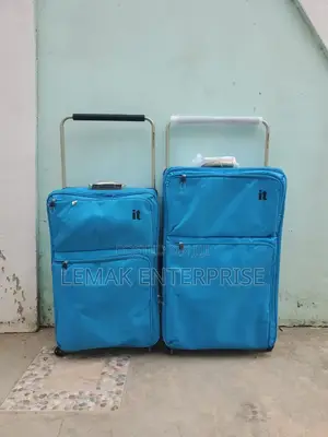 Luggage Suitcase/Traveling Lightest 4 Wheel. Color Blue. 
Big Size