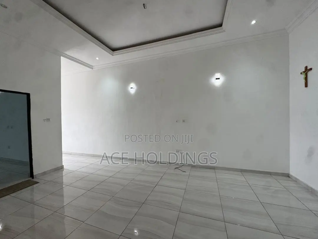 1bdrm Apartment in West Trasacco, School Junction for rent