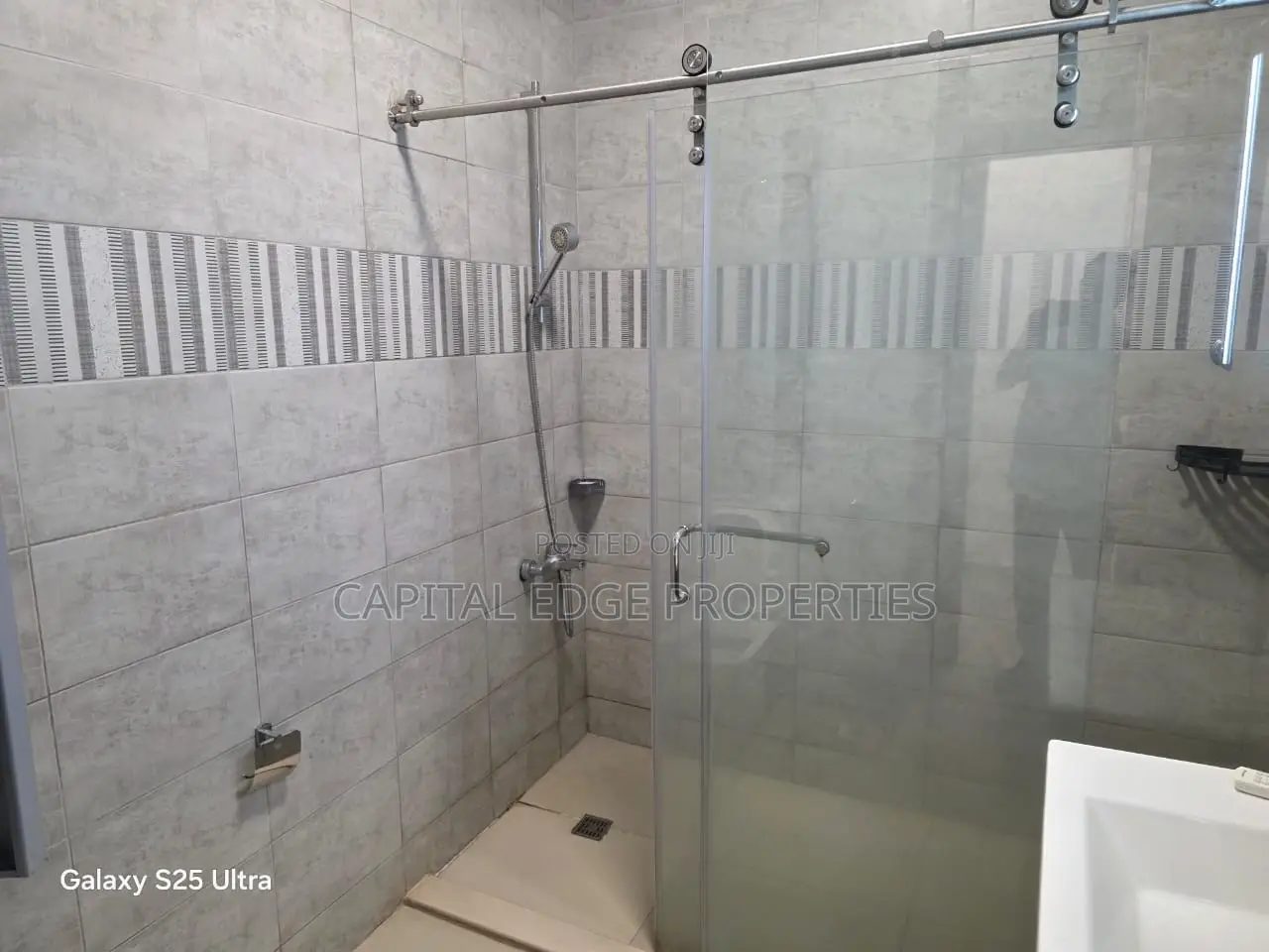 Furnished 3bdrm Apartment in Airport Residential Area for rent