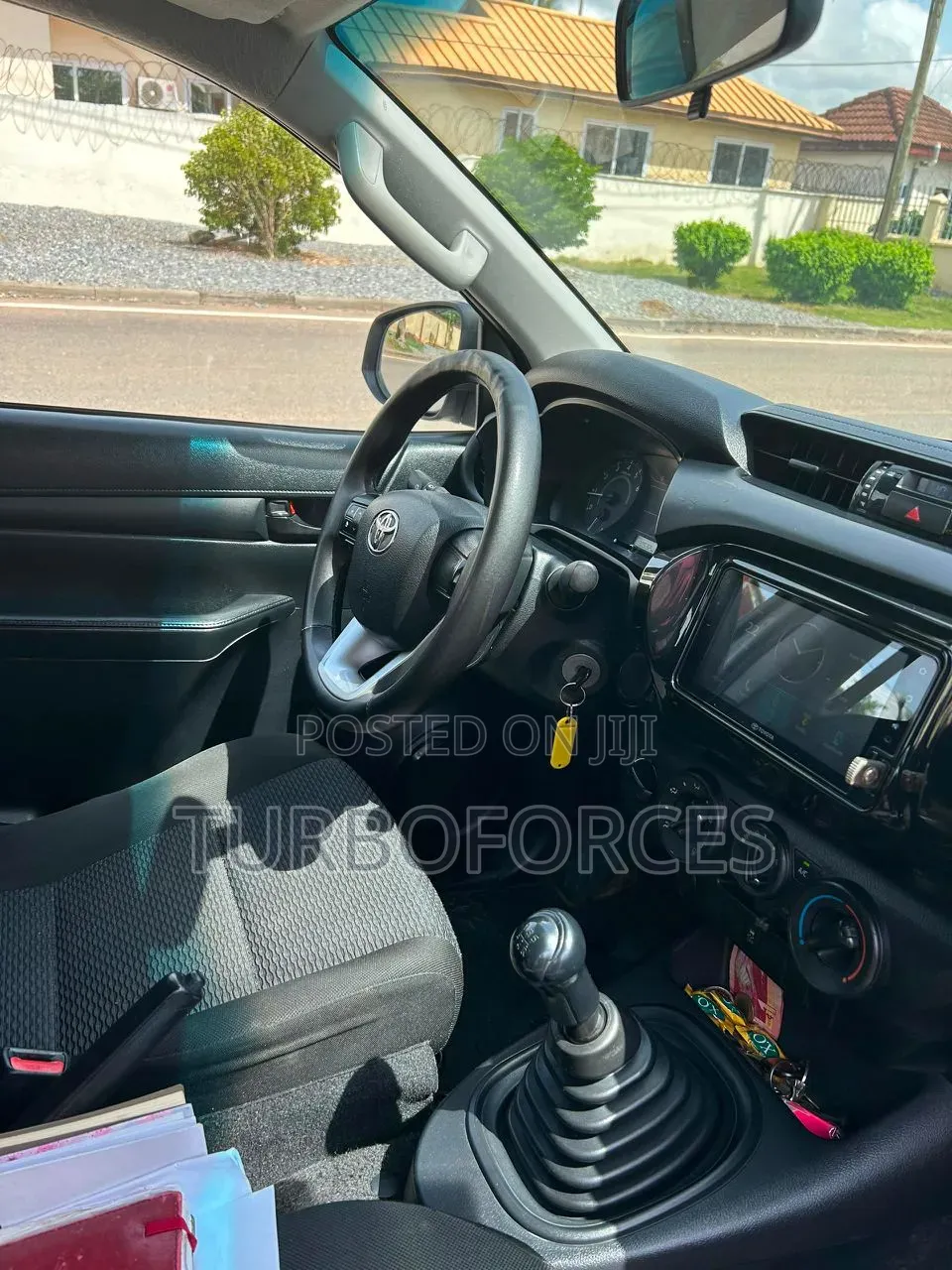 Toyota Hilux Revo Double Cab Petrol 2.7 AWD 2018 White