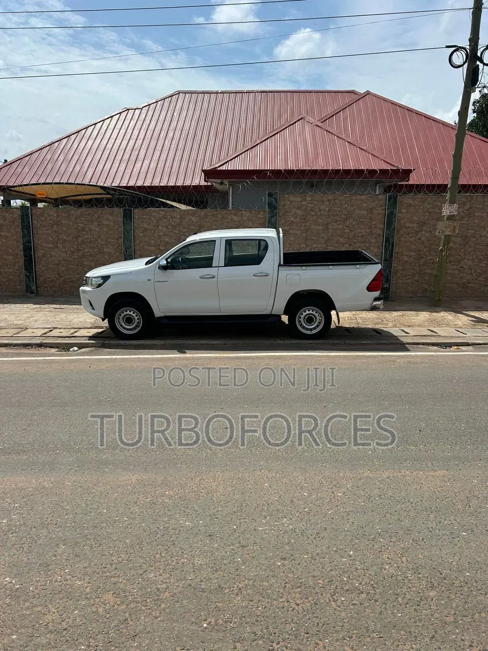 Toyota Hilux Revo Double Cab Petrol 2.7 AWD 2018 White