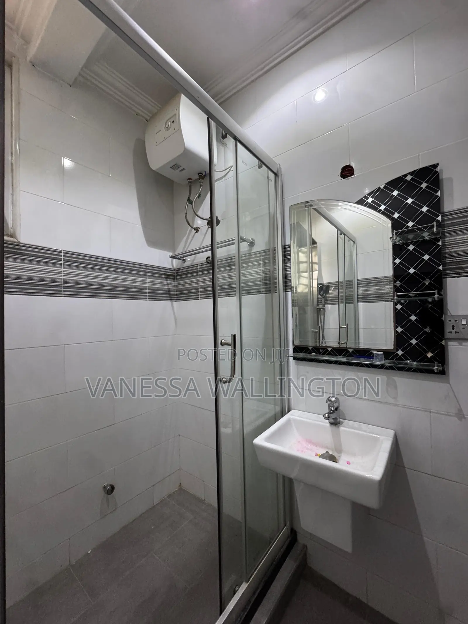 2bdrm Apartment in West Trassaco, East Legon for rent