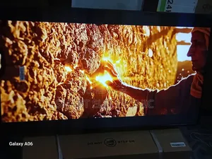 Samsung 43-Inch Smart Television With Dynamic Crystal Color
