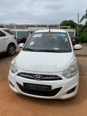 Hyundai Elantra 2013 White