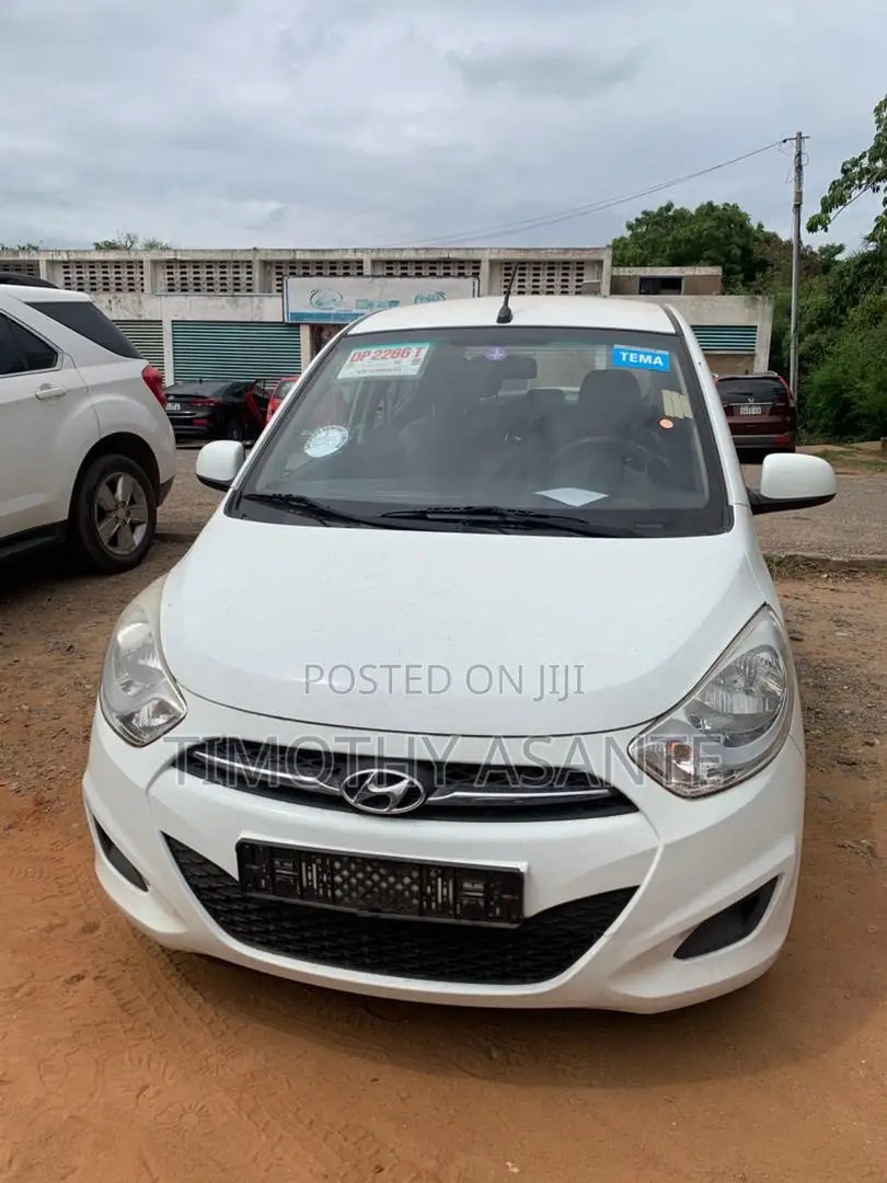 Hyundai Elantra 2013 White