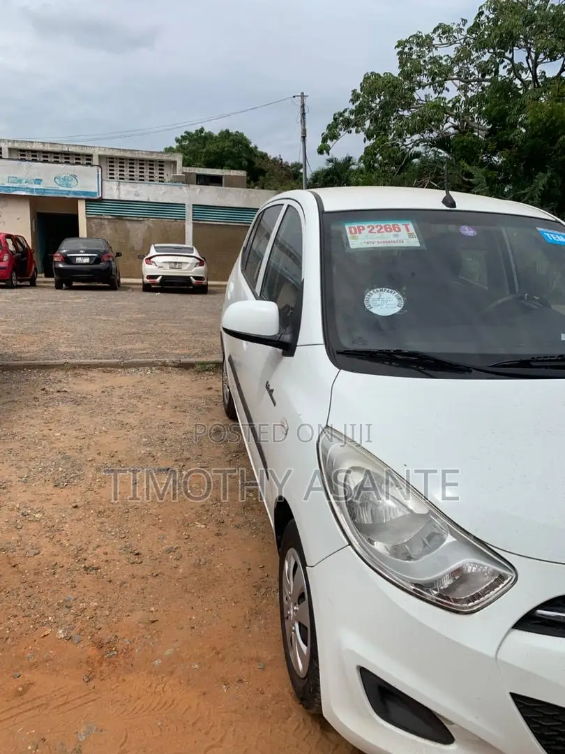 Hyundai Elantra 2013 White