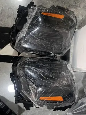 Kona 25 Headlight Pair