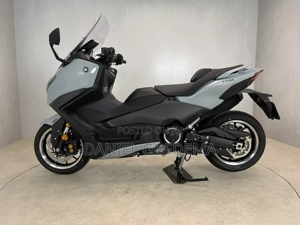 Yamaha 2024 Gray