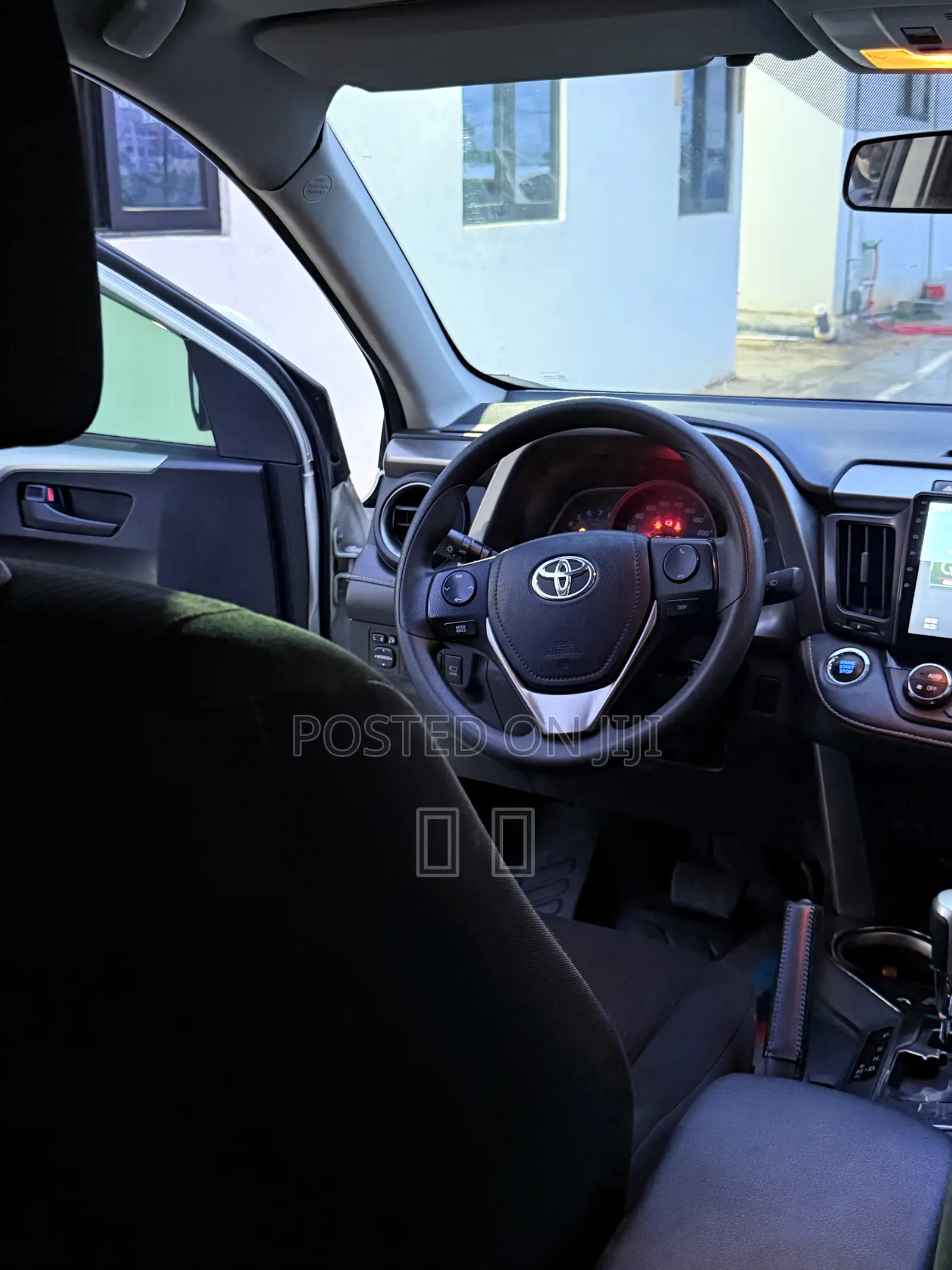 Toyota RAV4 2017 White