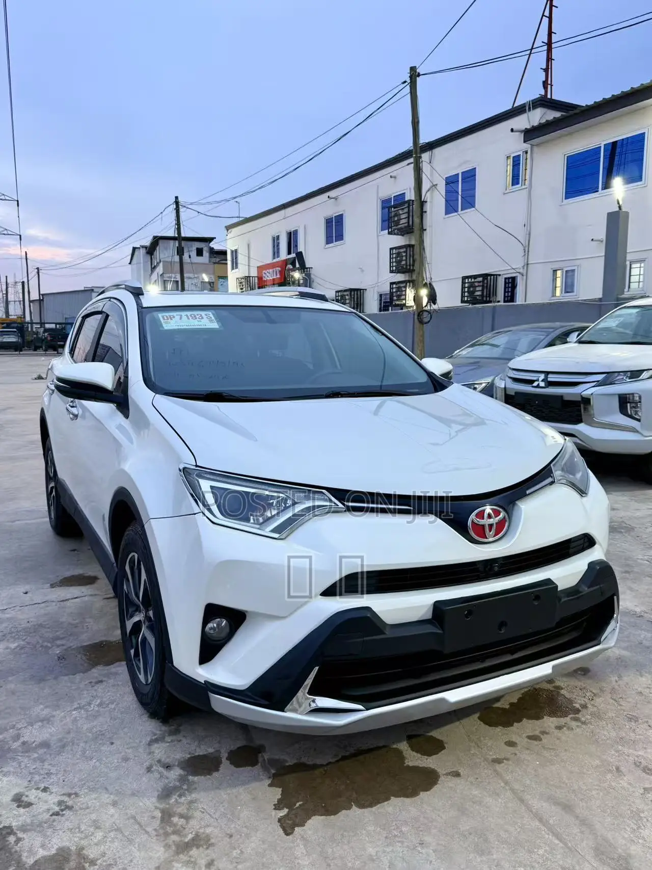 Toyota RAV4 2017 White