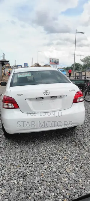 Toyota Yaris 2012 White