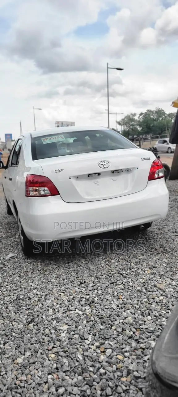 Toyota Yaris 2012 White