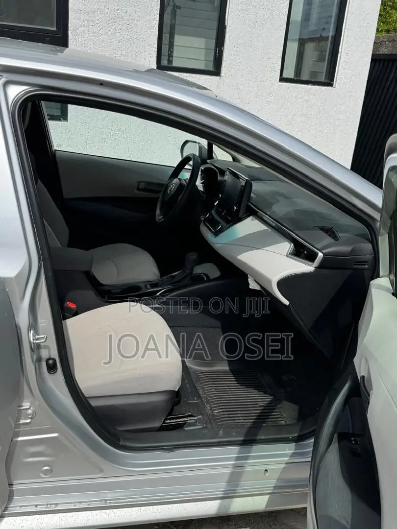 Toyota Corolla LE 2022 Gray
