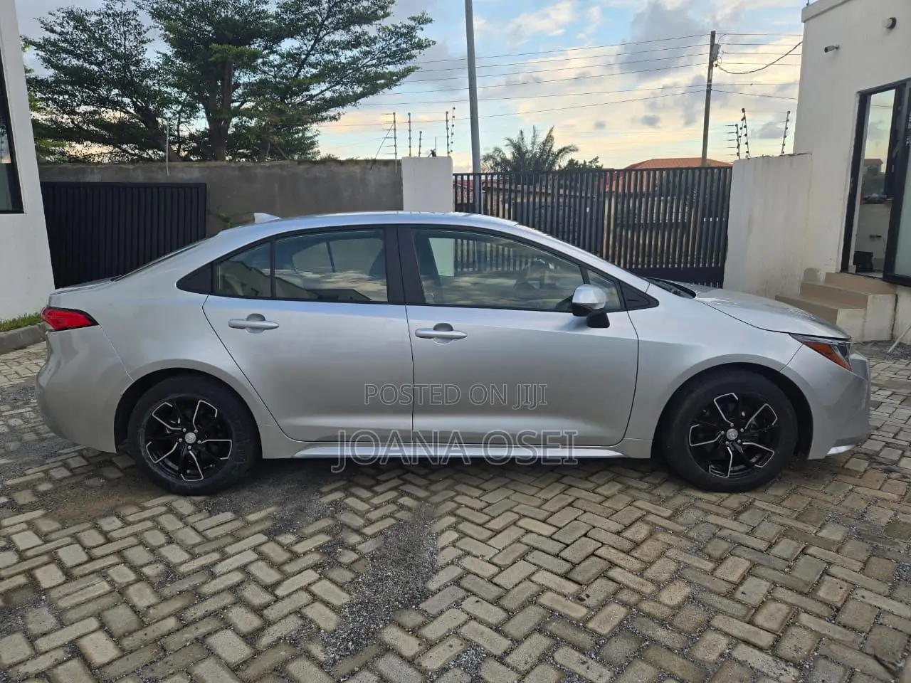 Toyota Corolla LE 2022 Gray