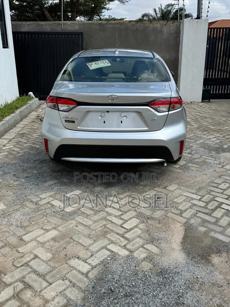 Toyota Corolla LE 2022 Gray