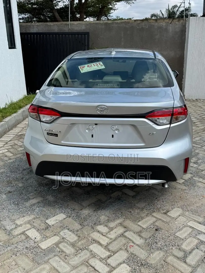 Toyota Corolla LE 2022 Gray