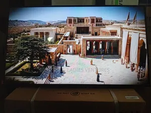 Samsung 43-Inch Smart Television With Clear Motion Display