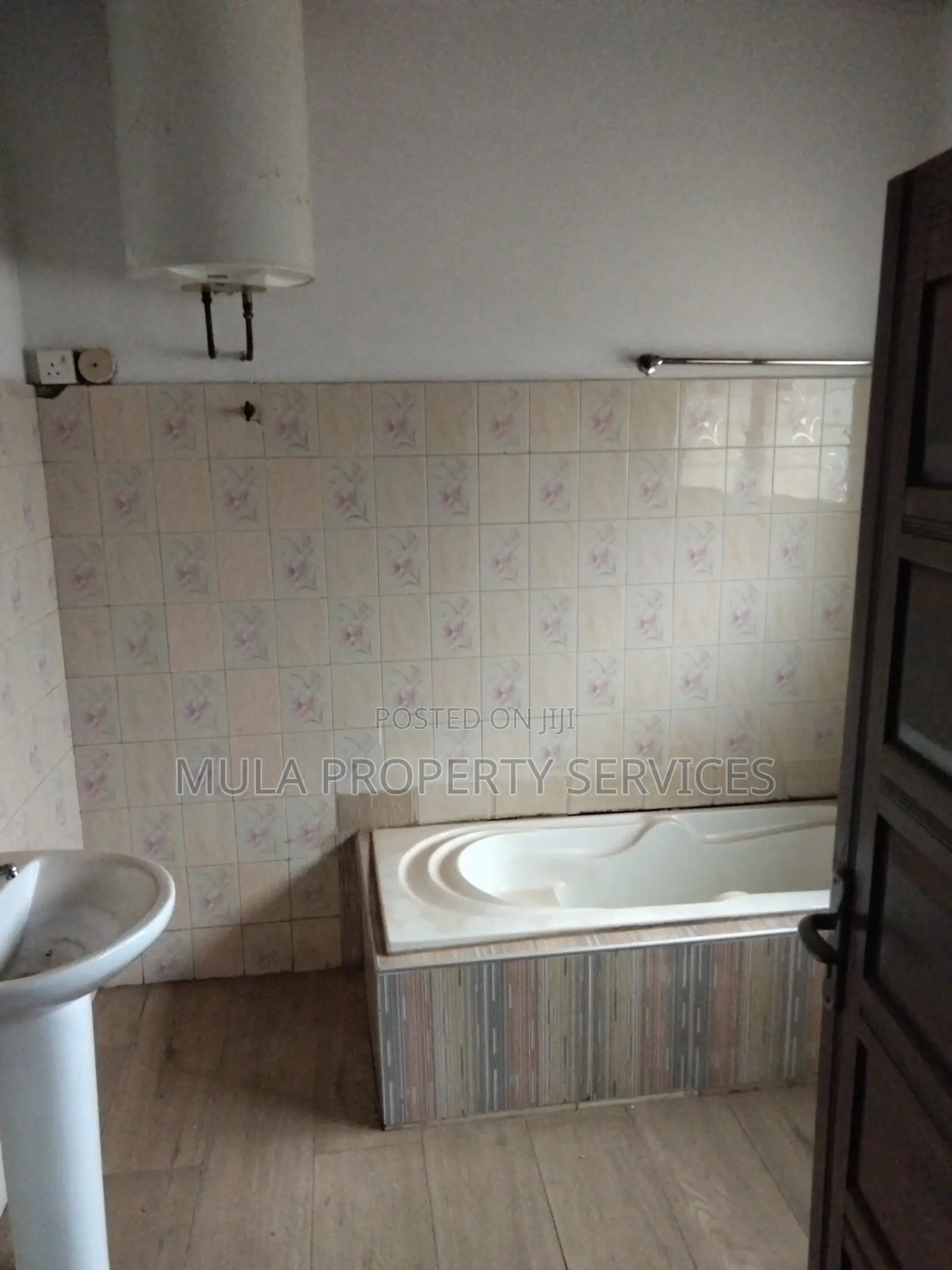 5bdrm House in Mula Property, CFC Estates for rent