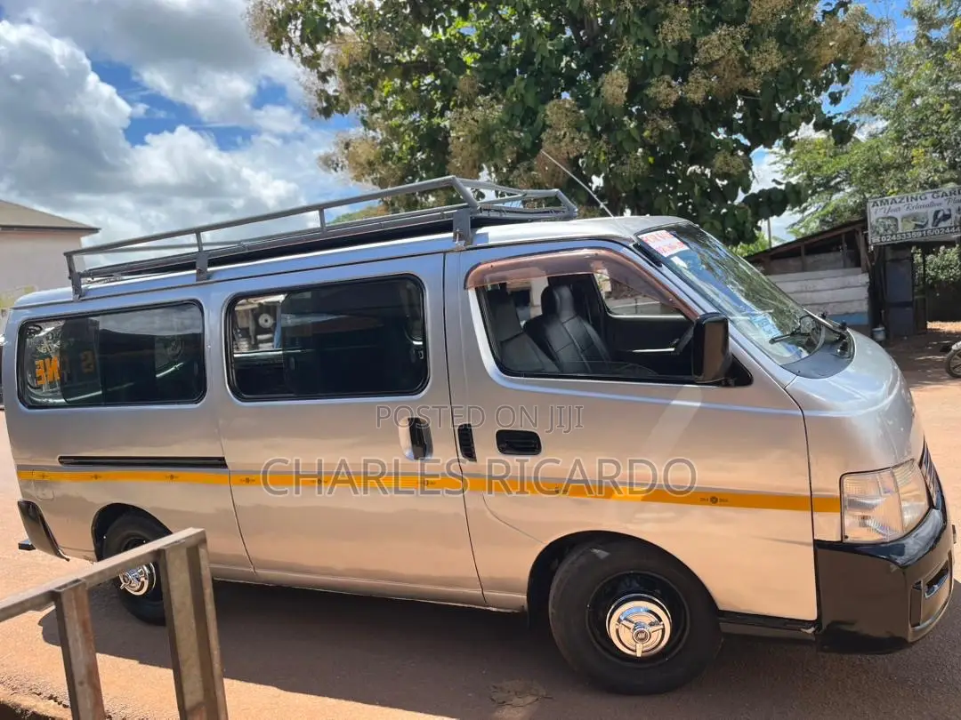 Nissan Caravan (Urvan) 2007 Silver