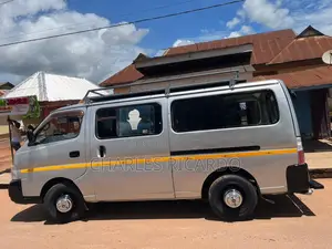 Nissan Caravan (Urvan) 2007 Silver