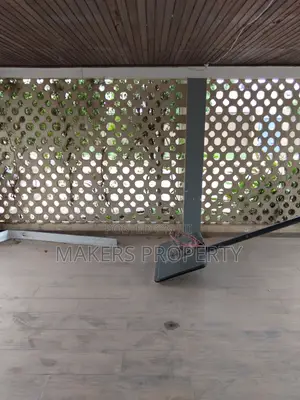 Five Bedroom House for Rent or Lease for Commercial