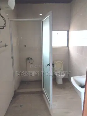 Five Bedroom House for Rent or Lease for Commercial