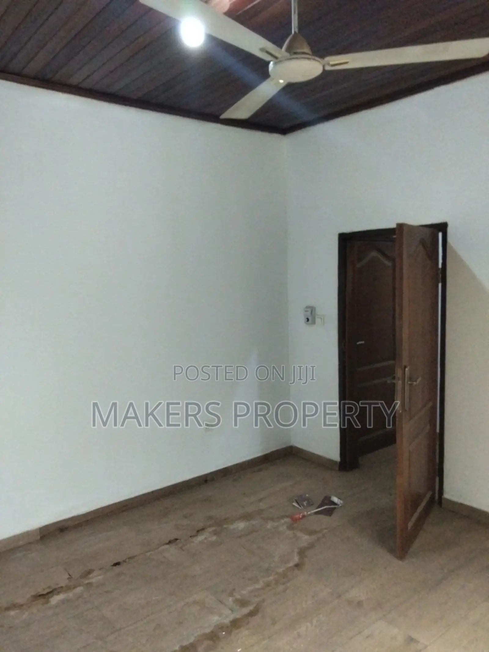 Five Bedroom House for Rent or Lease for Commercial